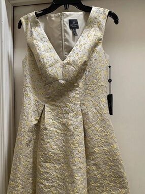 Adrianna Papell Cream Dress with Yellow Floral Jacquard 6 New NWT Fit & Flare